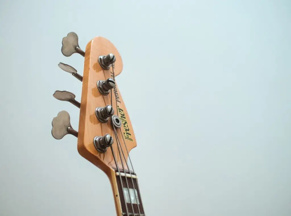 a close up of a guitar neck